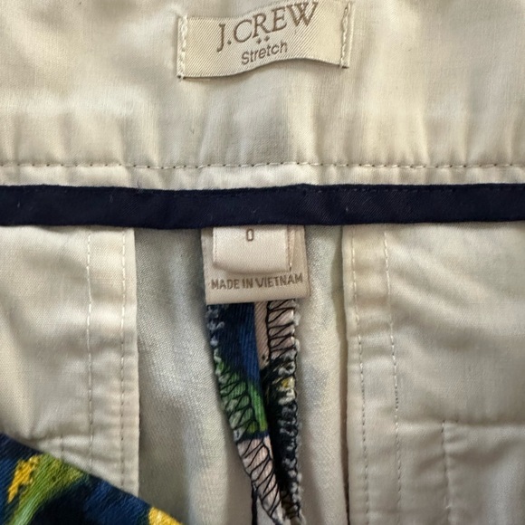 J Crew shorts. Excelle condition. Blue, green, yellow, beige. - Picture 3 of 3